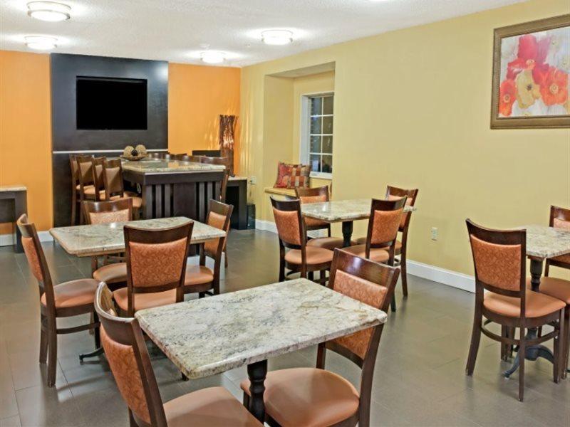 Microtel By Wyndham Place Charlotte